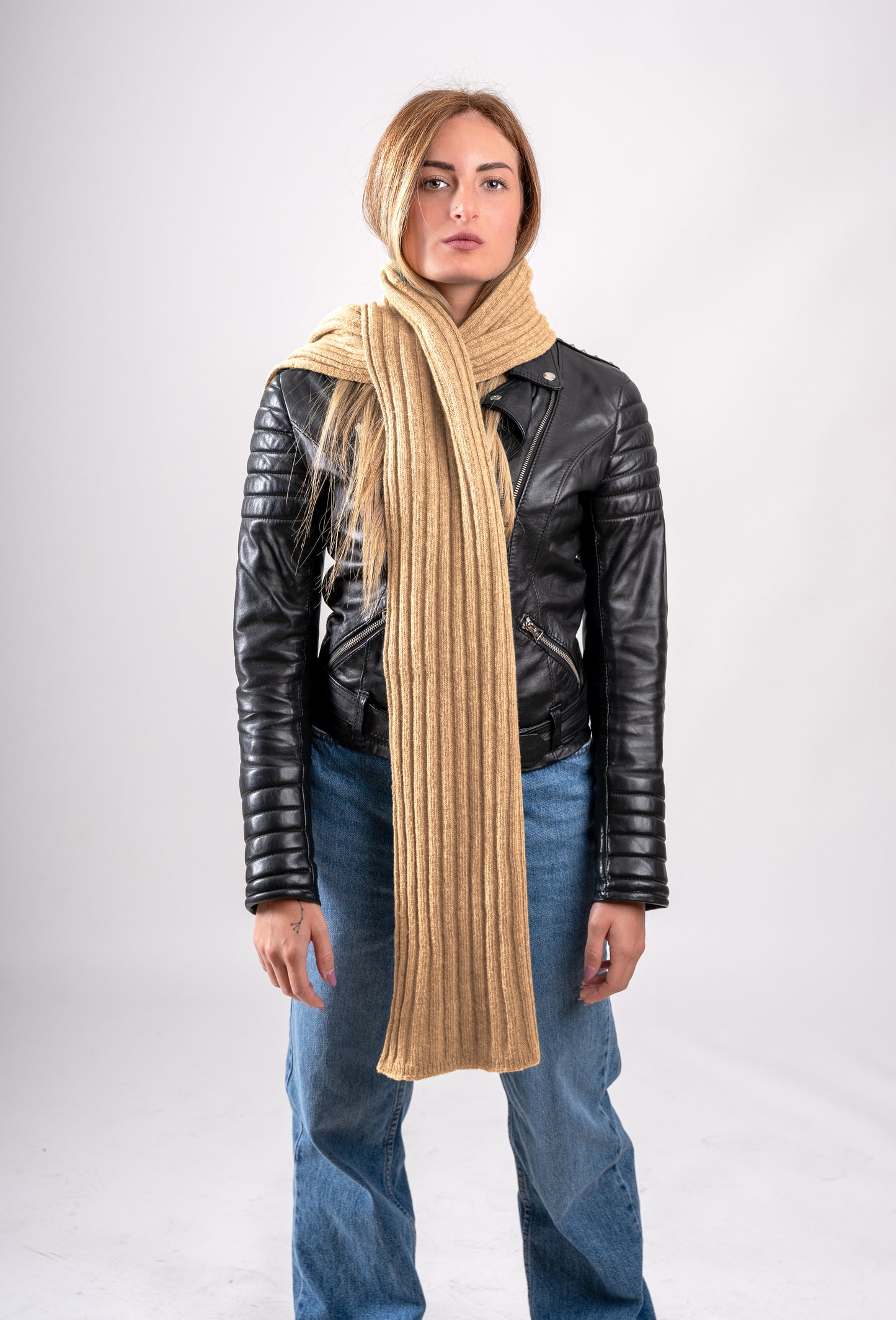 Sciarpone a coste al 100% in pura lana - Made in Italy