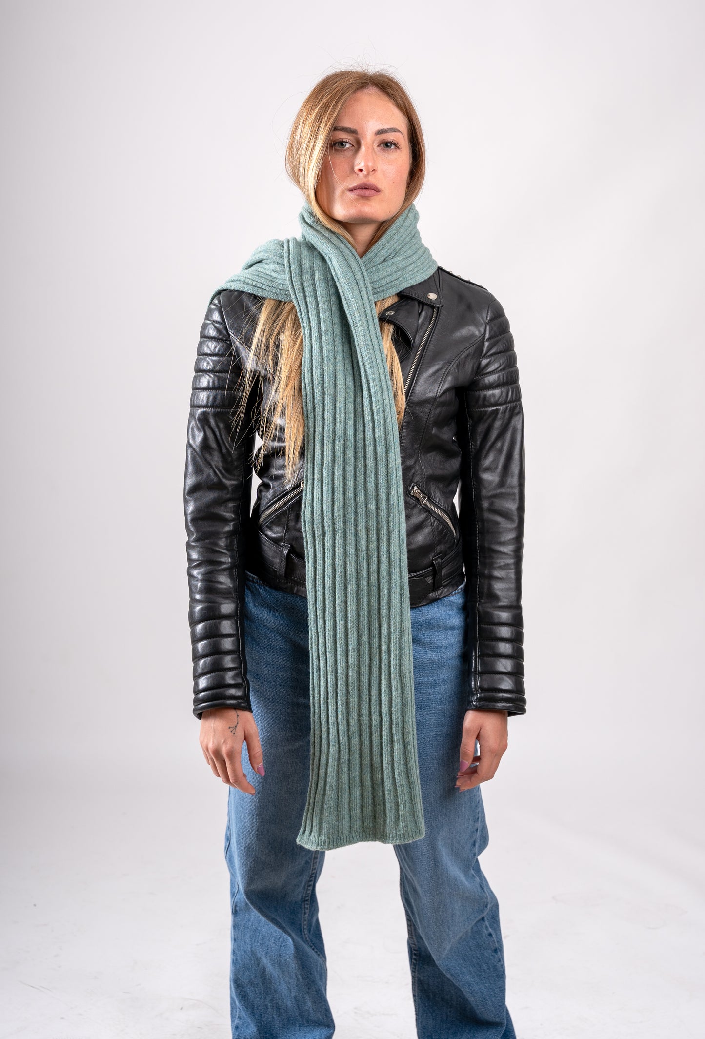 Sciarpone a coste al 100% in pura lana - Made in Italy