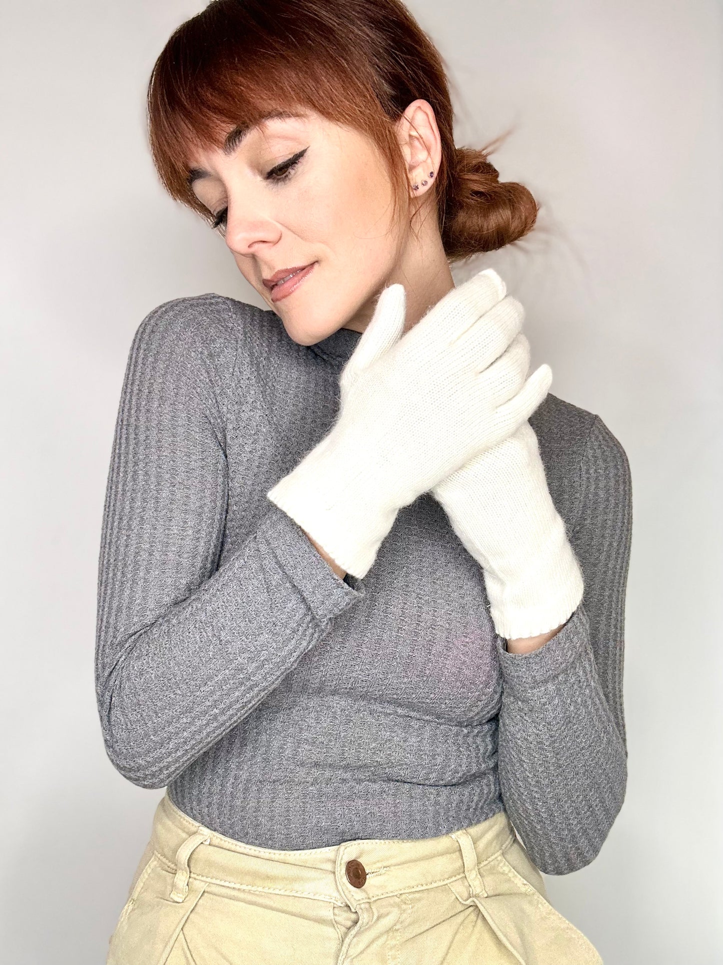 Guanti in lana misto angora da Donna con bordo smerlato - Made in Italy